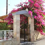公寓 乔治海滩一室公寓酒店 Pefki