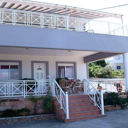 乔治海滩一室公寓酒店 *