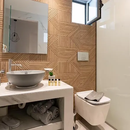 George Apartment