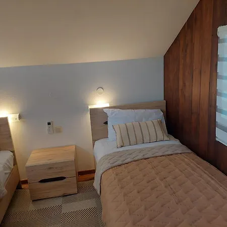 George Apartment Pefki