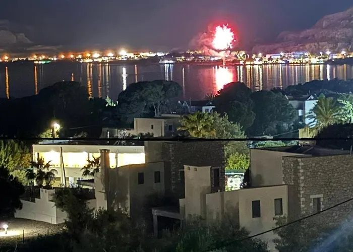 乔治海滩一室公寓酒店 Pefki