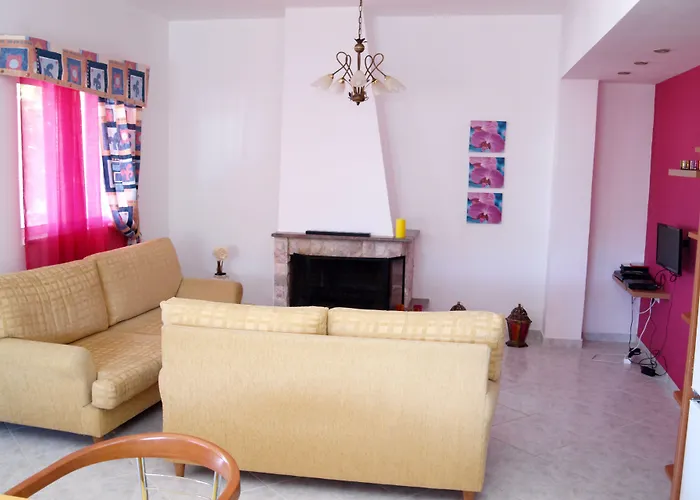 George * Pefki (Rhodes)