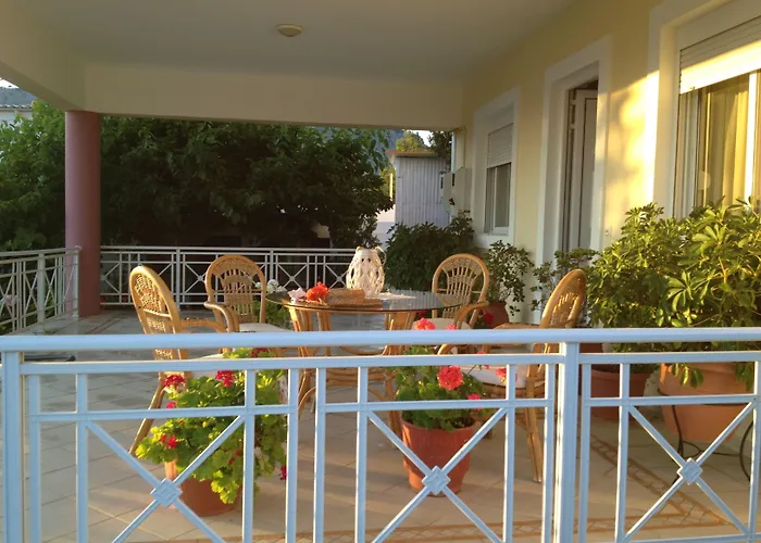 George * Pefki (Rhodes)