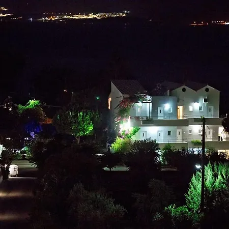 Apartament George Pefki